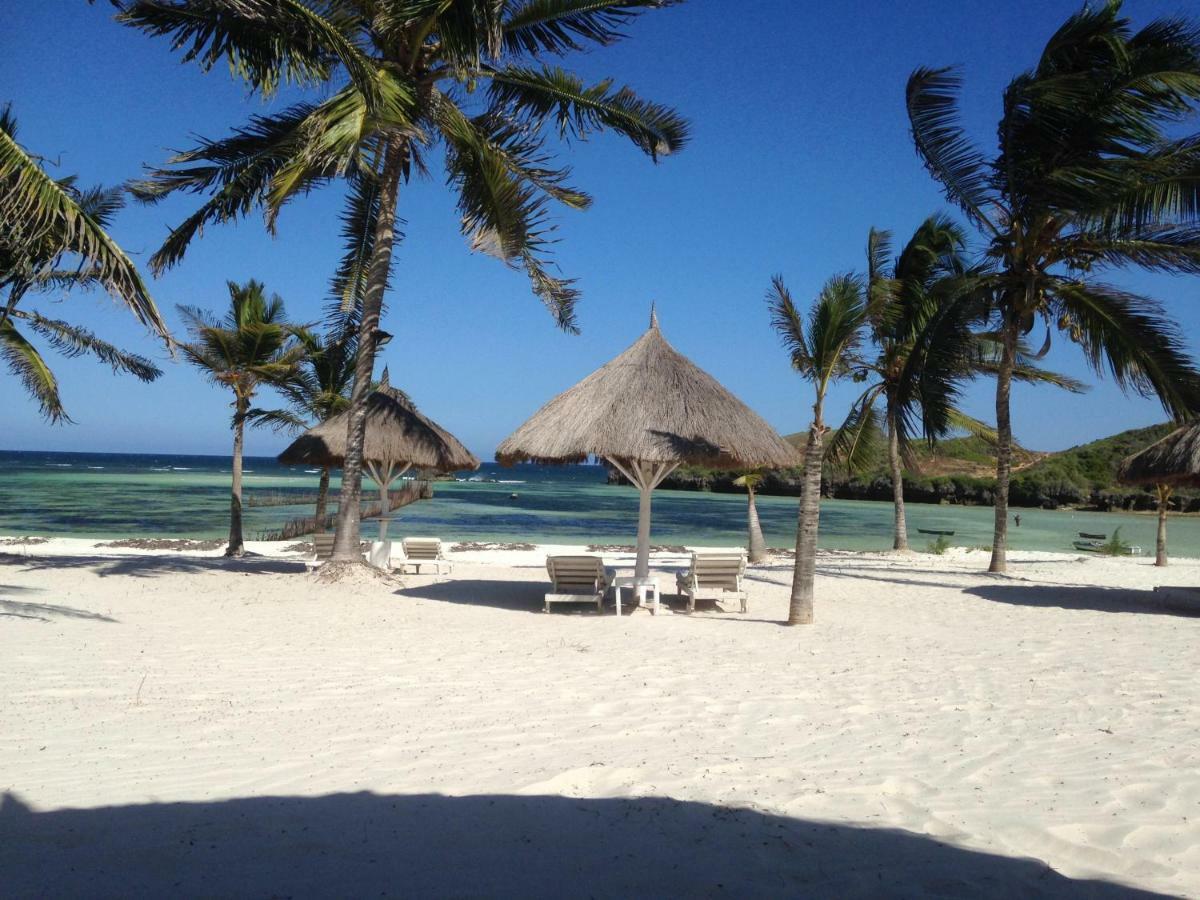 Fortamu Twiga-House Aparthotel Watamu Exterior photo